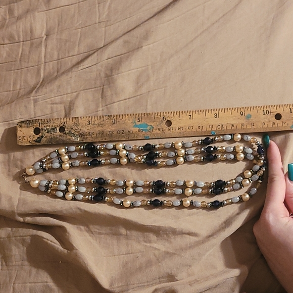 3 layer beaded necklace: pearl, blue, marble, silver beads, etc. Estate find. - Picture 6 of 8